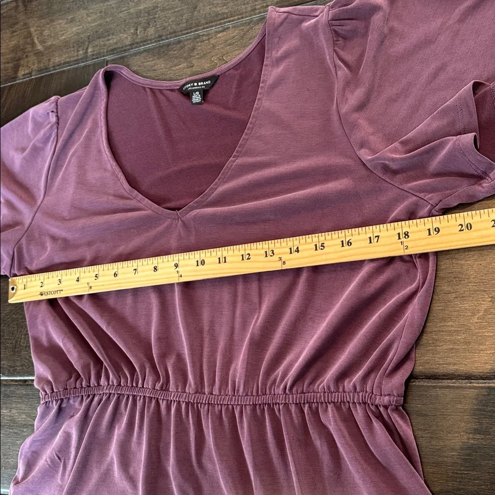 ❤️3/$30 Lucky Brand V-Neck Plum Top - Picture 7 of 8